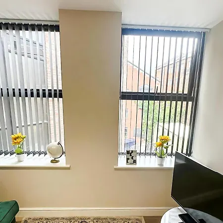 Spacious * Leeds (West Yorkshire)