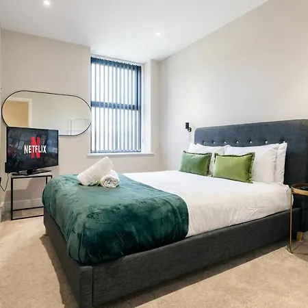 Spacious * Leeds (West Yorkshire)